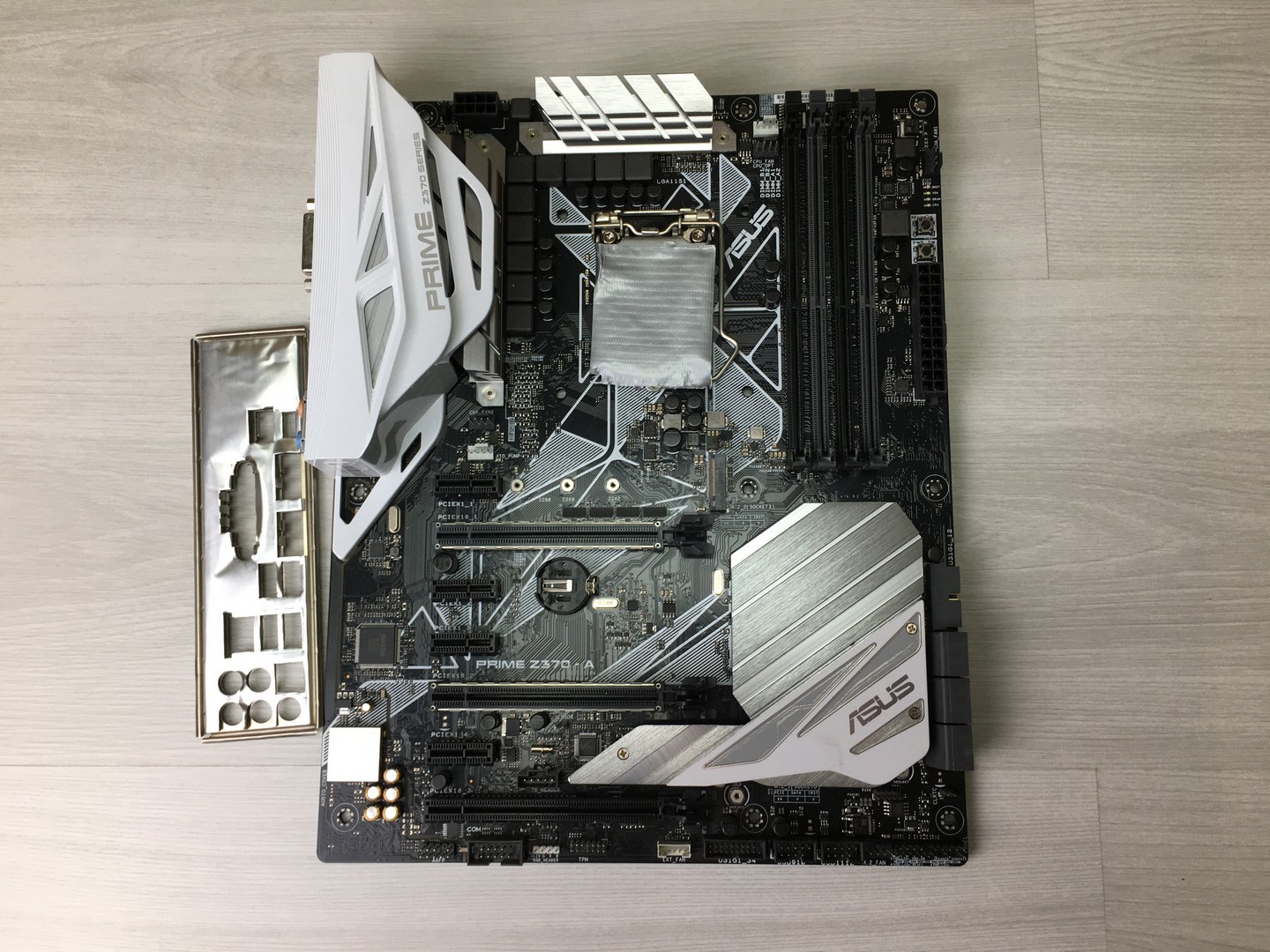Материнская плата S-1151 ASUS PRIME Z370-A REV.1.04, Z370/4xDDR4/7xPCI-E/2xM.2/SATA/Lan/USB3.1/DVI-D/HDMI/DP/Sb/ATX "!"