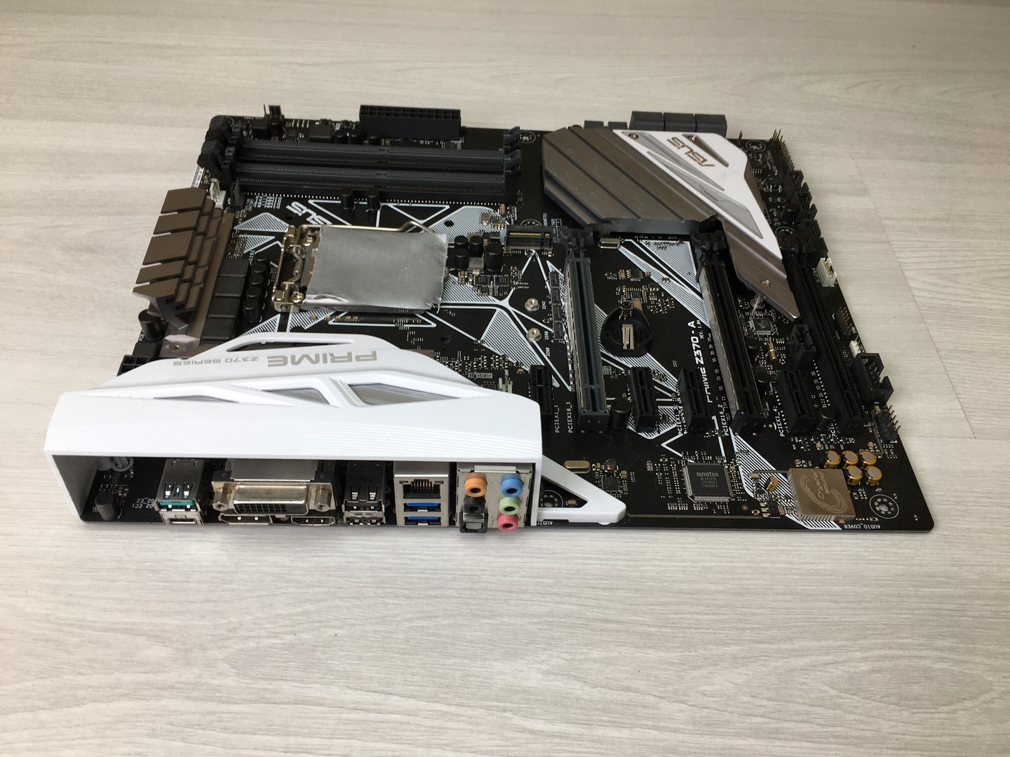 Материнская плата S-1151 ASUS PRIME Z370-A REV.1.04, Z370/4xDDR4/7xPCI-E/2xM.2/SATA/Lan/USB3.1/DVI-D/HDMI/DP/Sb/ATX "!"