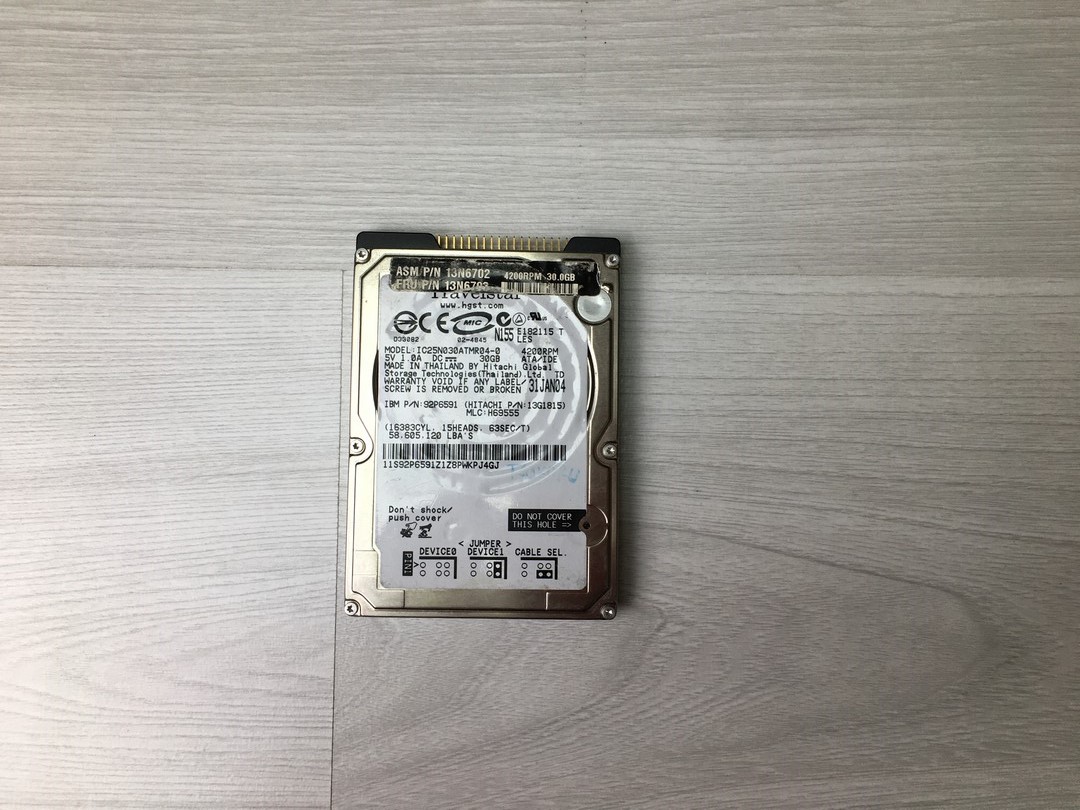 Жесткий диск 2,5" 30 GB Hitachi IC25N030ATMR04-0 IDE "!"