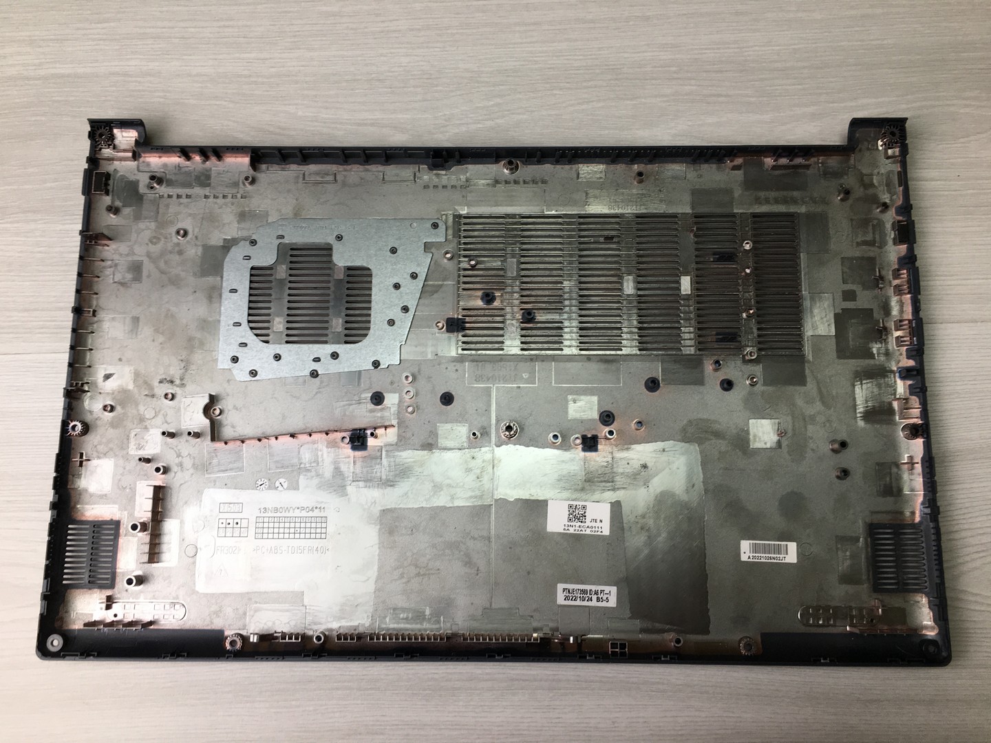 Поддон для нетбука Asus Vivobook M1503Q "!"