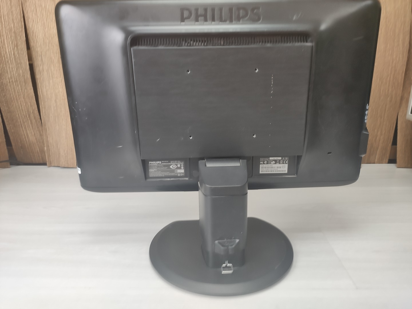 Монитор 20" Philips 201BL2, VGA, DVI, USB, звук "!"