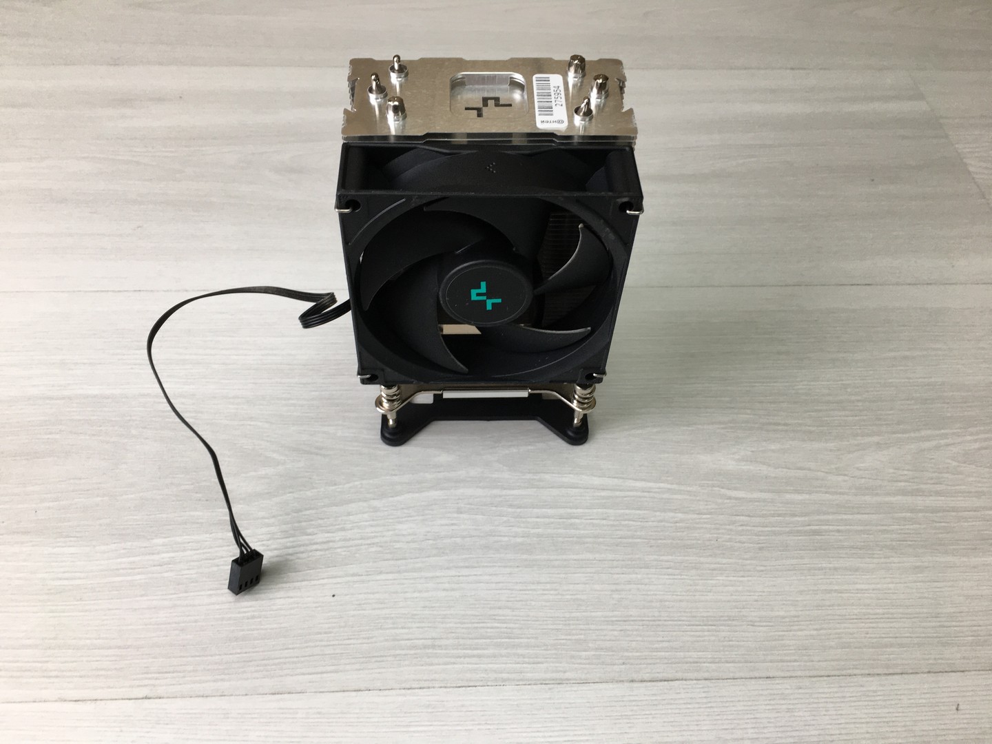 Кулер для процессора сокет 1700, 3 тепловых трубок, 90мм вентилятор Deepcool ag300 "!"