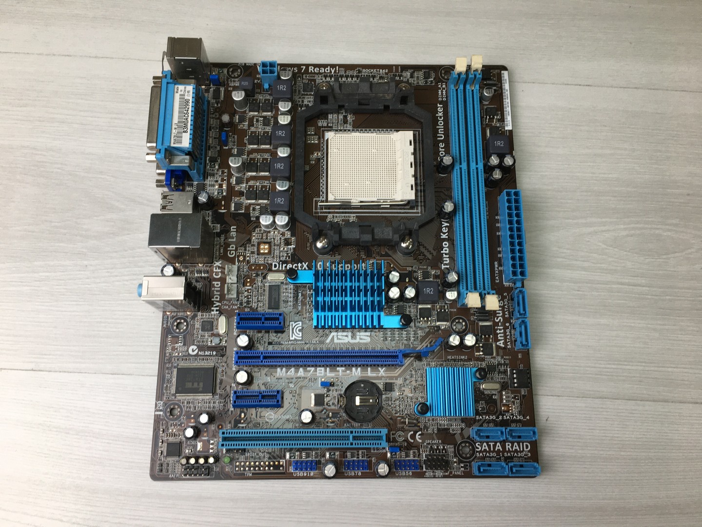 Материнская плата S-AM3 ASUS M4A78LT-M LX REV.1.02, AMD760G/VGA/2XDDR3/SATA/Sb/Lan/mATX, без планки "!"