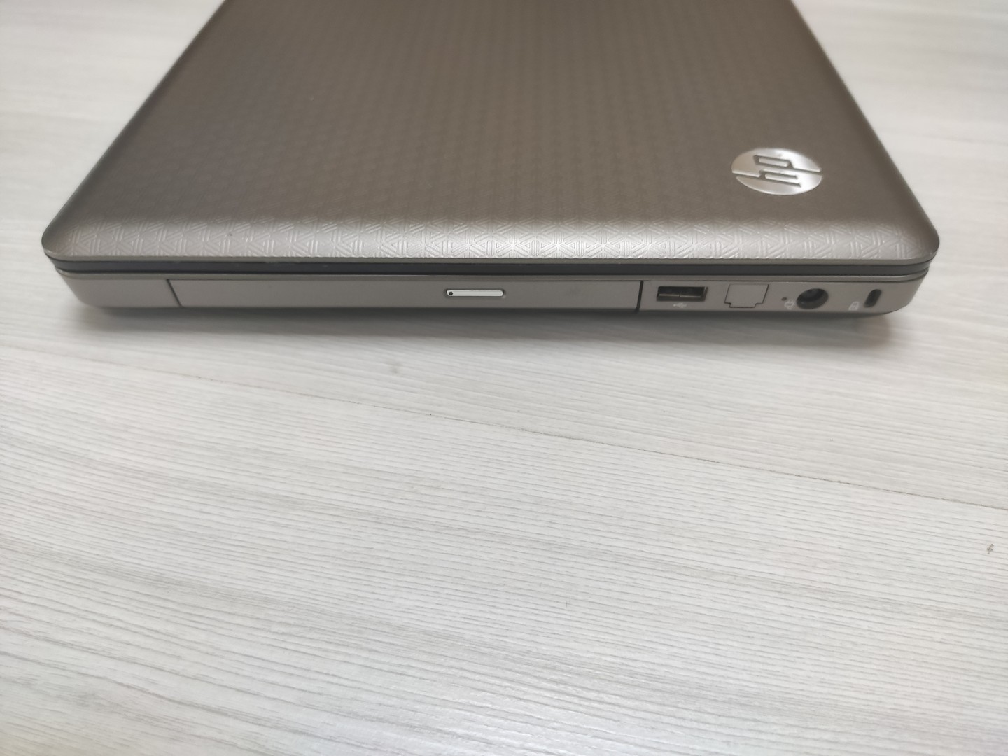 Ноутбук HP G62-120ER i3-330M 2,13GHz/8G/SSD120Gb/DVD-RW/WIFI/BT/Cam/Win10Pro 15,6", батарея 30мин "!"