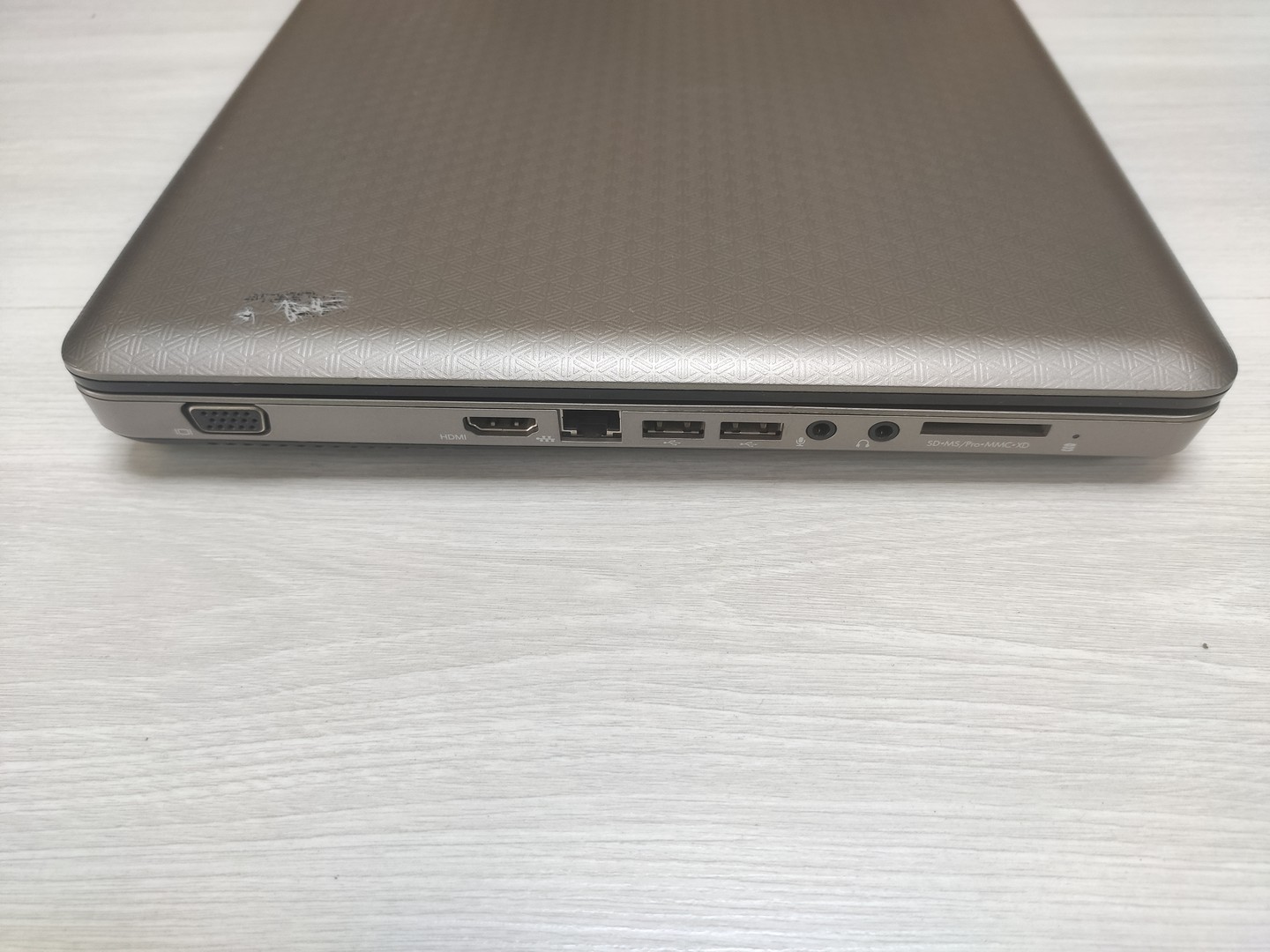 Ноутбук HP G62-120ER i3-330M 2,13GHz/8G/SSD120Gb/DVD-RW/WIFI/BT/Cam/Win10Pro 15,6", батарея 30мин "!"