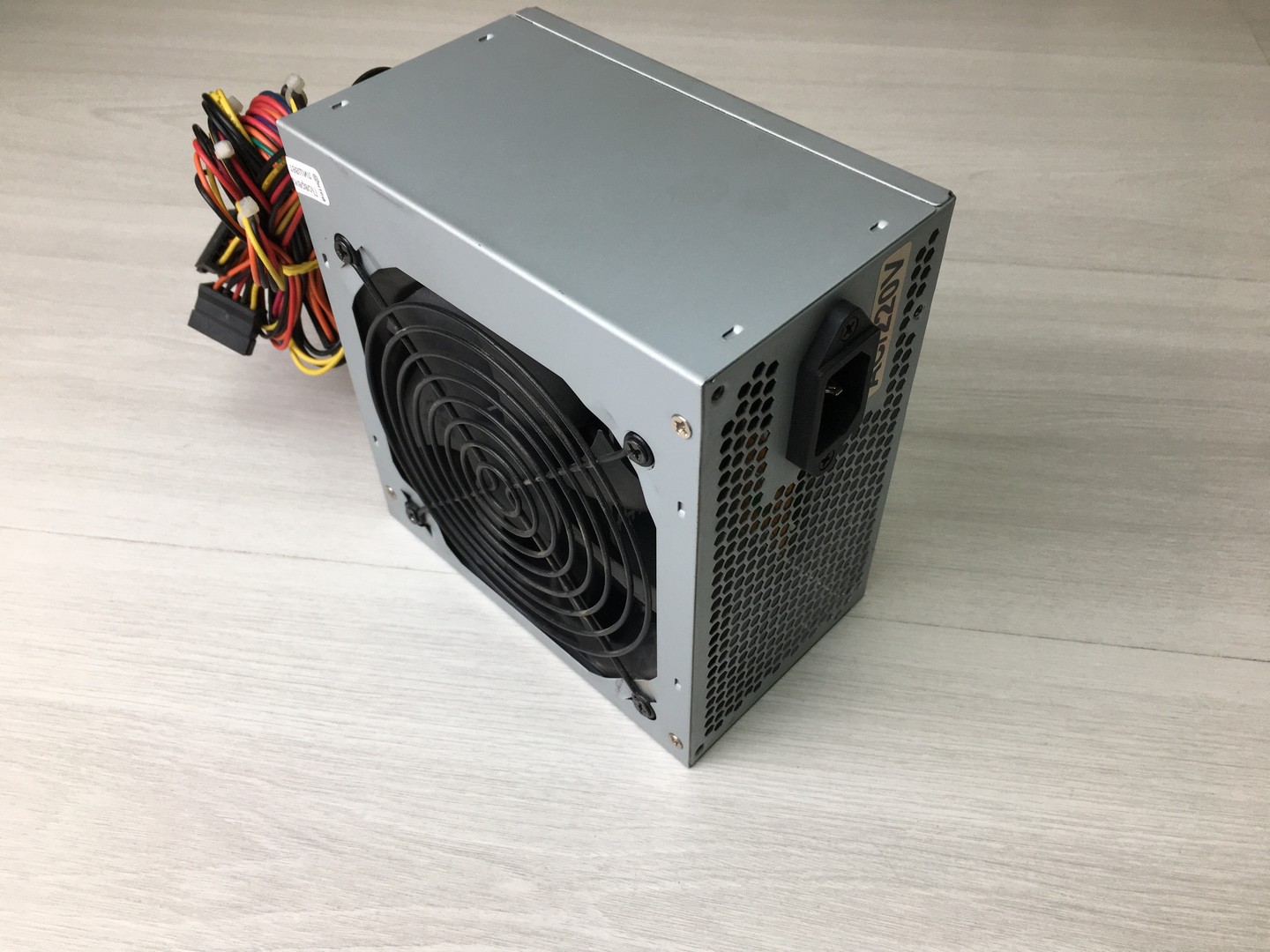 Блок питания 450W Boxit J450W 24+4/6PCI-E/2SATA/120fan ATX "!"