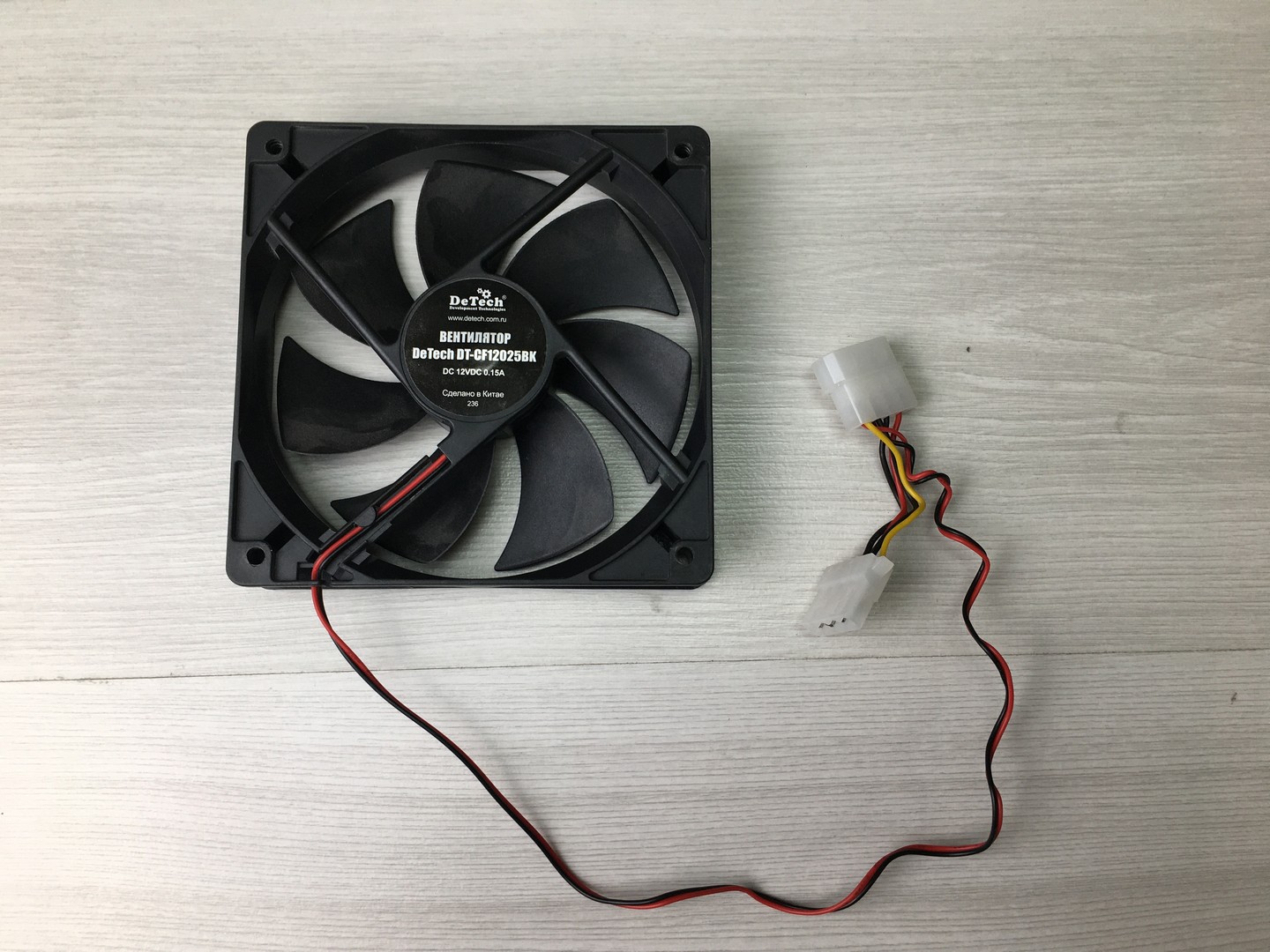 Вентилятор для корпуса DeTech DT-CF12025BK Molex 120x120x38mm "!"