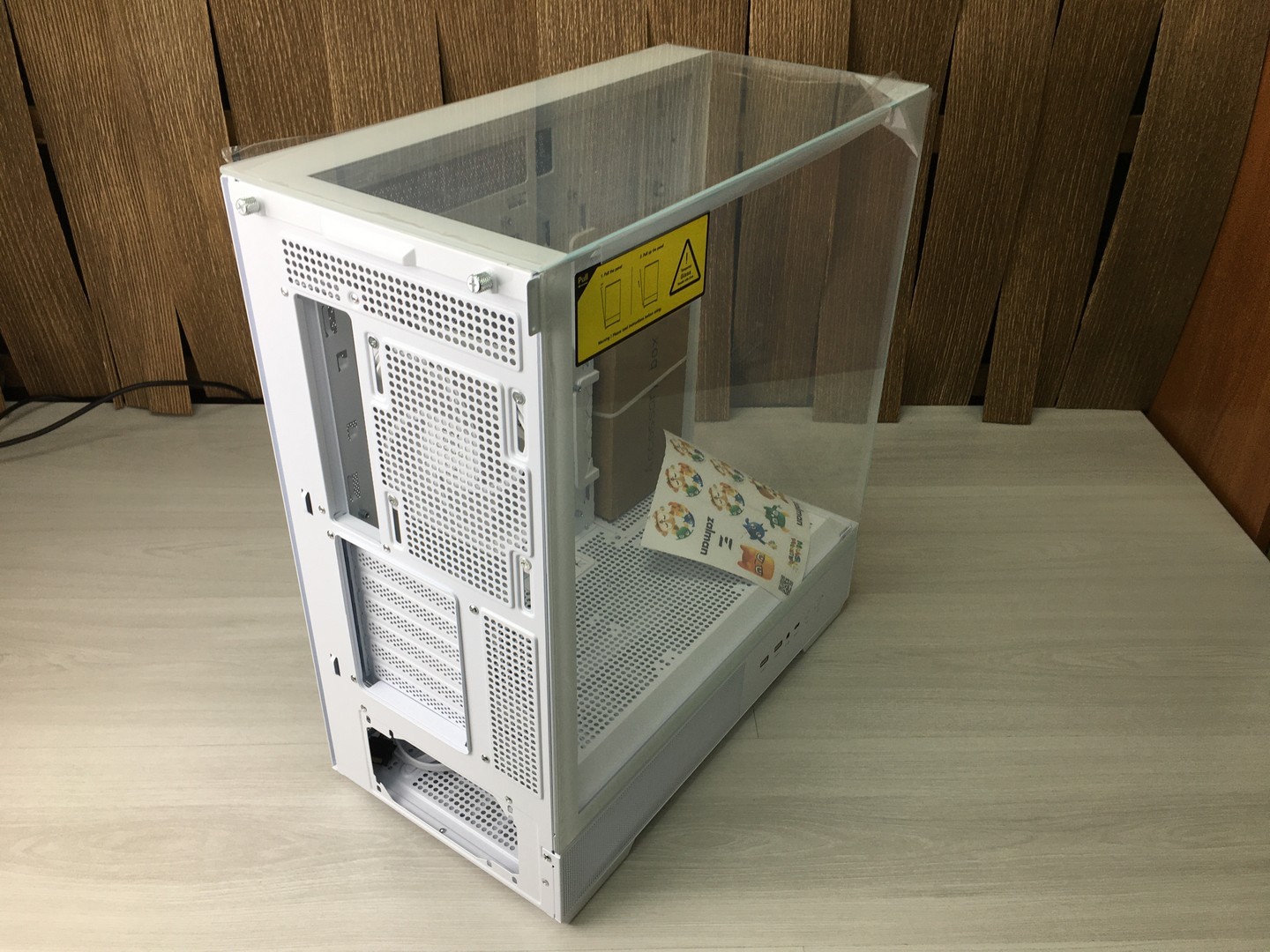 Корпус ZALMAN P40 Prism, белый, без БП